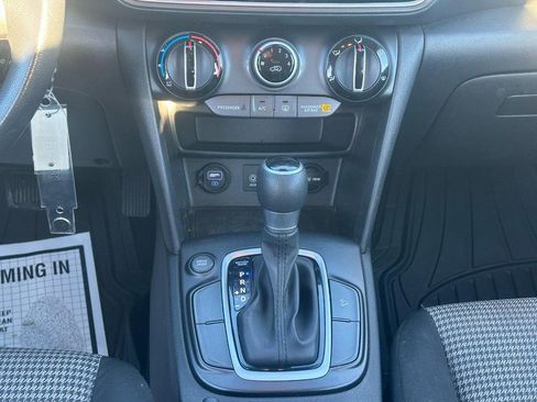 Used 2020 Hyundai Kona SE image 14
