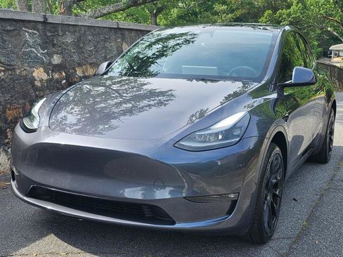 Used 2023 Tesla Model Y Long Range AWD/4WD image 15