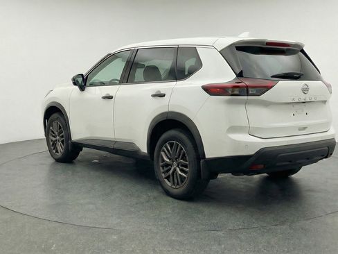 Used 2024 Nissan Rogue S FWD image 6