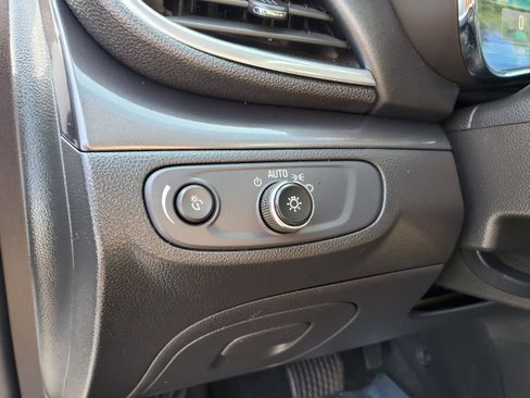 Used 2020 Buick Encore Preferred FWD image 13