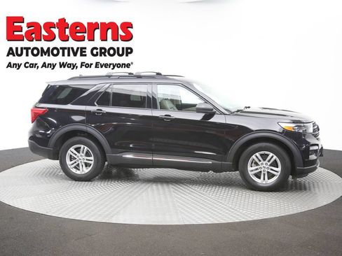 Used 2022 Ford Explorer XLT w/ Equipment Group 202A AWD/4WD image 45