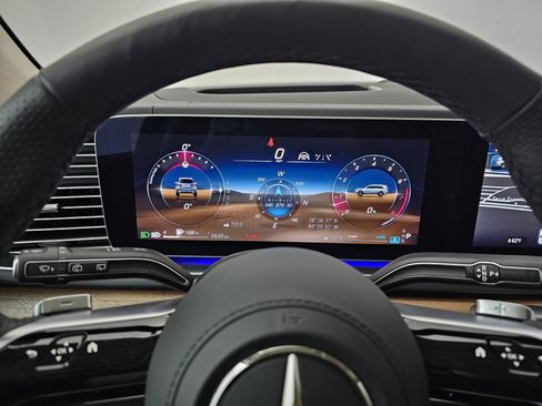 Certified 2025 Mercedes-Benz GLS 580 GLS 580 image 40