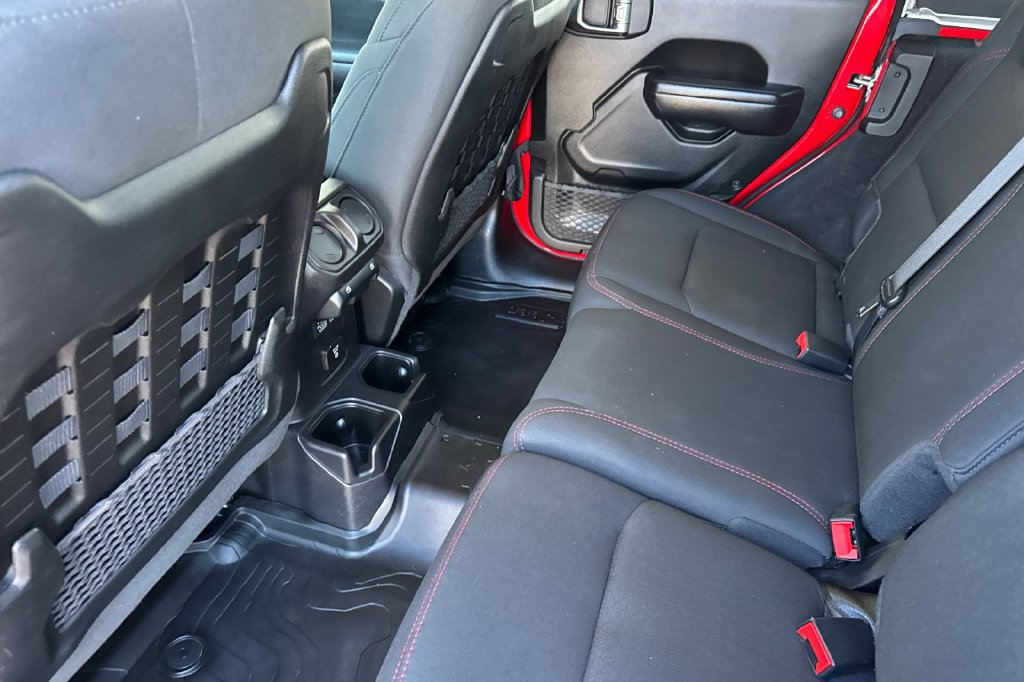 Used 2021 Jeep Wrangler Unlimited Rubicon AWD/4WD image 6