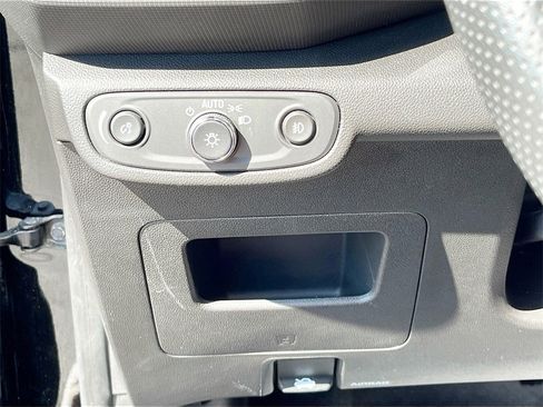 Used 2023 Chevrolet TrailBlazer RS w/ Sun and Liftgate Package image 10