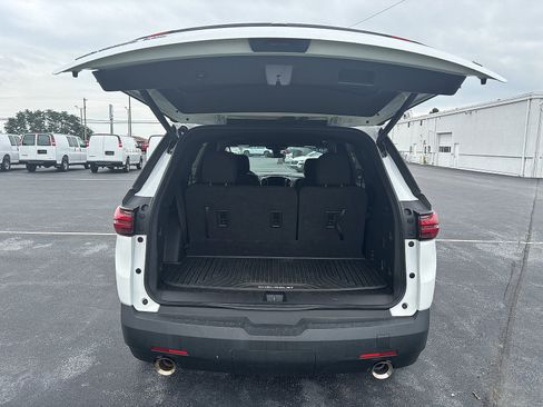 Used 2023 Chevrolet Traverse LT AWD/4WD image 8