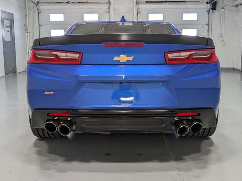 Used 2018 Chevrolet Camaro SS RWD image 8