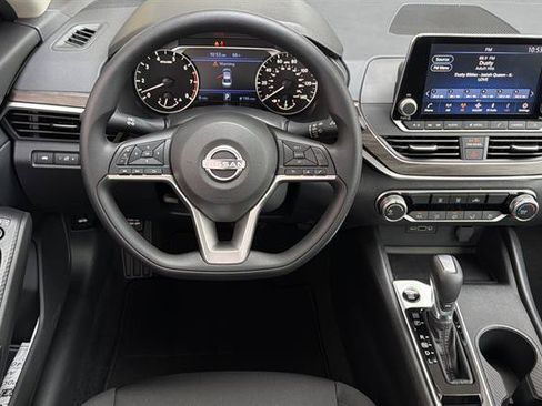 New 2026 Nissan Altima 2.5 SV FWD image 15
