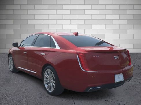 Used 2018 Cadillac XTS Luxury FWD image 3