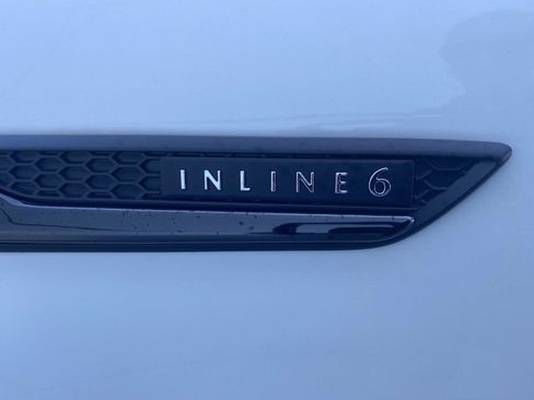 Used 2025 MAZDA CX-70 3.3 Turbo w/ Preferred Package AWD/4WD image 12