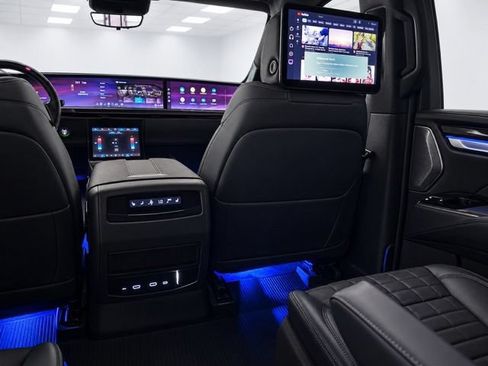 Used 2025 Cadillac Escalade ESV Sport Platinum AWD/4WD image 52
