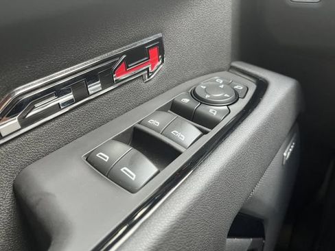 Used 2025 GMC Sierra 1500 AT4 w/ AT4 Premium Package AWD/4WD image 26