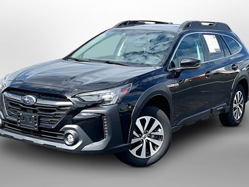 Used 2023 Subaru Outback Premium AWD/4WD image 13