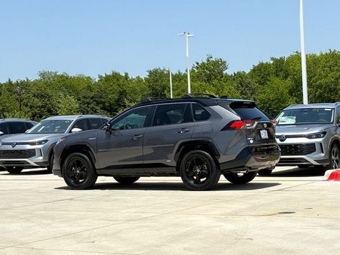 Used 2021 Toyota RAV4 XSE AWD/4WD image 4