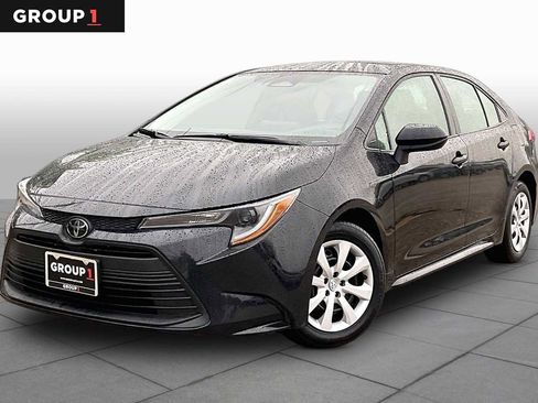Used 2024 Toyota Corolla LE FWD image 1