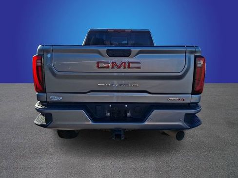 Used 2024 GMC Sierra 3500 AT4 w/ AT4 Preferred Package AWD/4WD image 5