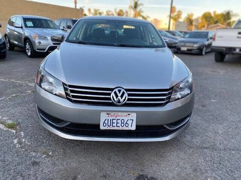 Used 2013 Volkswagen Passat 2.5 S image 4