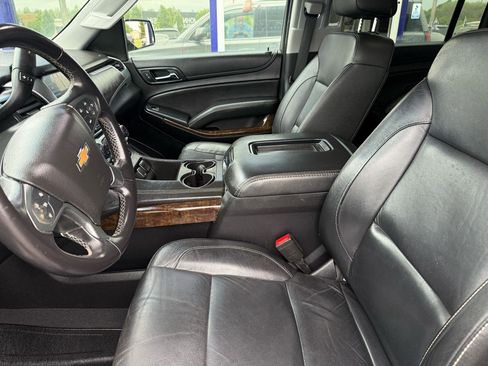 Used 2019 Chevrolet Suburban LT AWD/4WD image 15