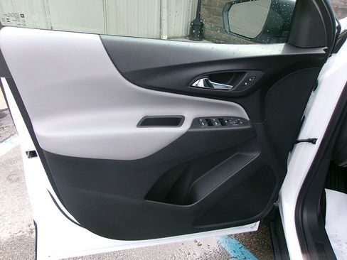 Used 2024 Chevrolet Equinox LS w/ Driver Confidence II Package image 15