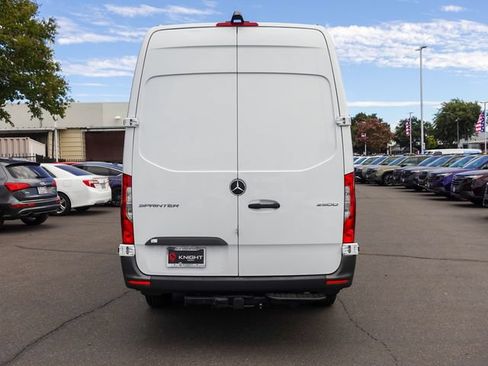 Used 2023 Mercedes-Benz Sprinter 2500 image 7