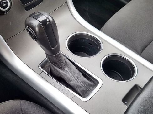 Used 2013 Ford Edge SE image 22