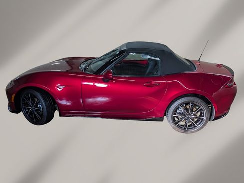 Used 2025 MAZDA MX-5 Miata Grand Touring w/ Appearance Package RWD image 3