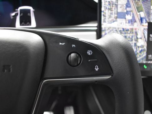 Used 2023 Tesla Model X Plaid image 28