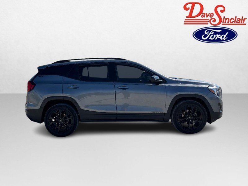 Used 2021 GMC Terrain SLE w/ Driver Convenience Package FWD image 5