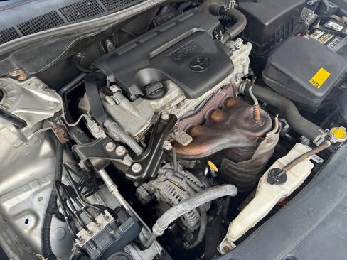 Used 2014 Toyota Camry LE image 34