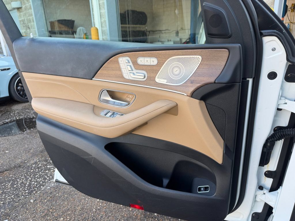 Used 2024 Mercedes-Benz GLE 450 4MATIC image 21