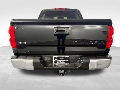 Used 2018 Toyota Tundra SR5 w/ SR5 Upgrade Package image 8