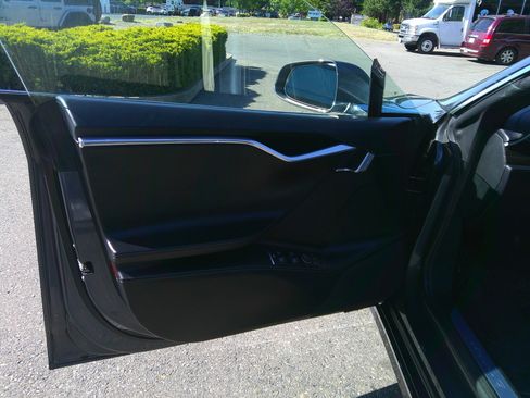 Used 2016 Tesla Model S 75 image 11