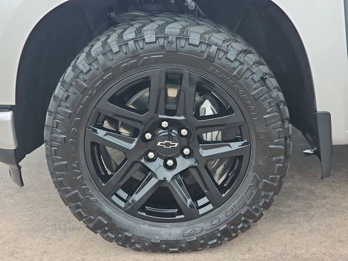 Used 2022 Chevrolet Silverado 1500 RST w/ LPO, Blackout Package image 35