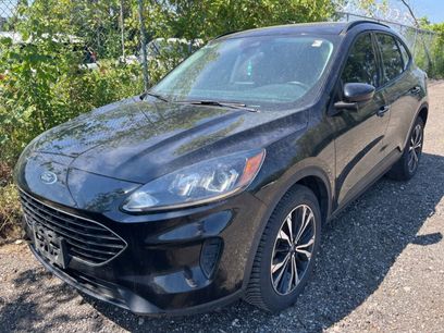 Used 2021 Ford Escape SE w/ SE Sport Appearance Package