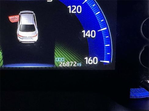 Used 2022 Toyota Corolla LE image 33