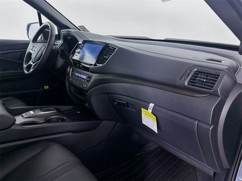 Certified 2025 Honda Ridgeline TrailSport image 34