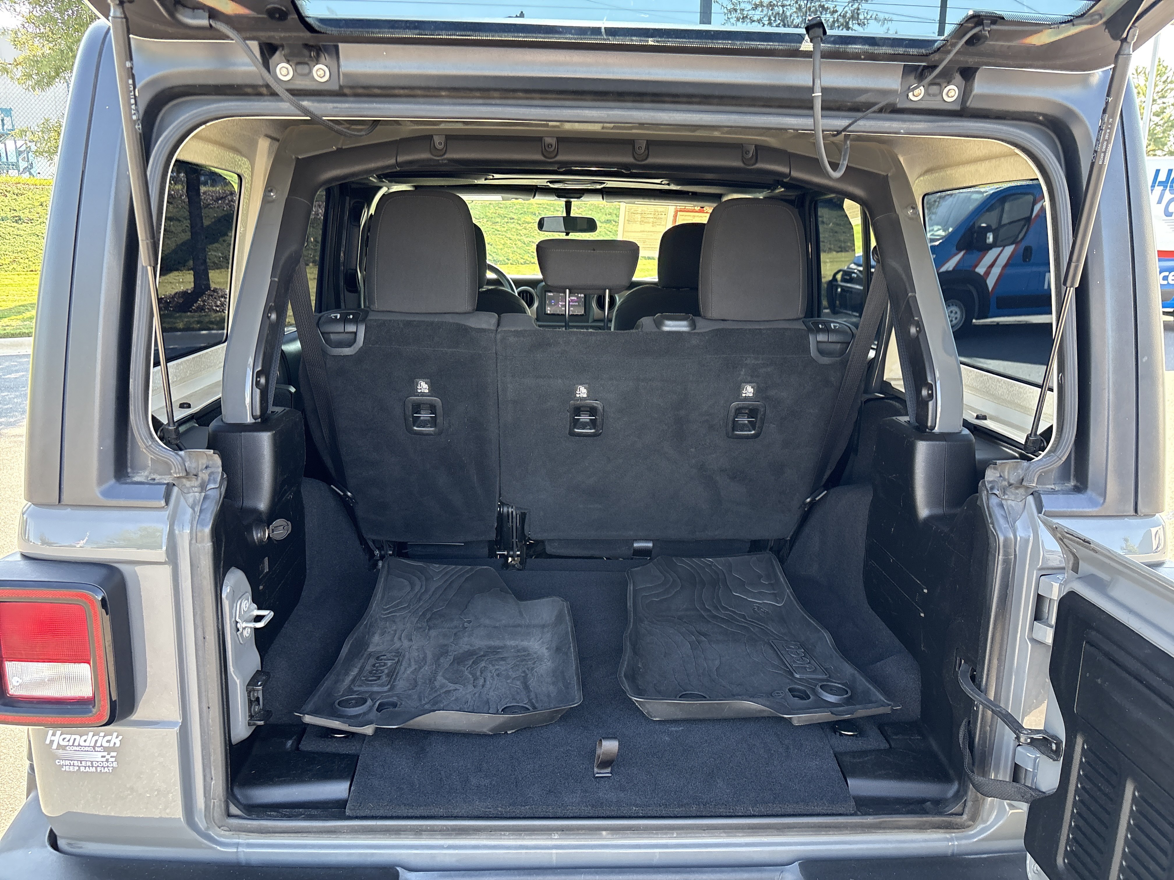 Used 2018 Jeep Wrangler Unlimited Sport AWD/4WD image 33
