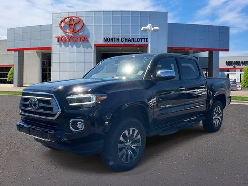 Used 2021 Toyota Tacoma Limited AWD/4WD image 4