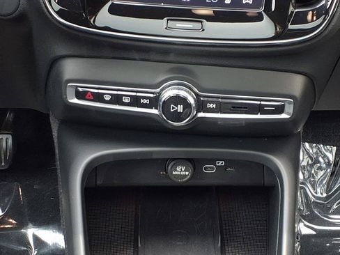 Certified 2023 Volvo XC40 Recharge Ultimate w/ Protection Package Premier AWD/4WD image 19