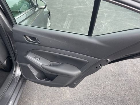 Used 2024 Nissan Altima 2.5 S FWD image 19