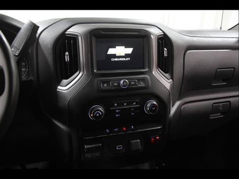Used 2019 Chevrolet Silverado 1500 Custom Trail Boss AWD/4WD image 10