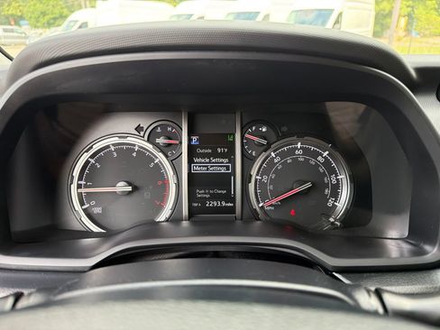 Certified 2023 Toyota 4Runner TRD Off-Road Premium w/ Off Road Premium Plus Package AWD/4WD image 9