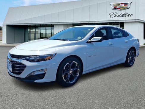 Used 2022 Chevrolet Malibu LT FWD image 3