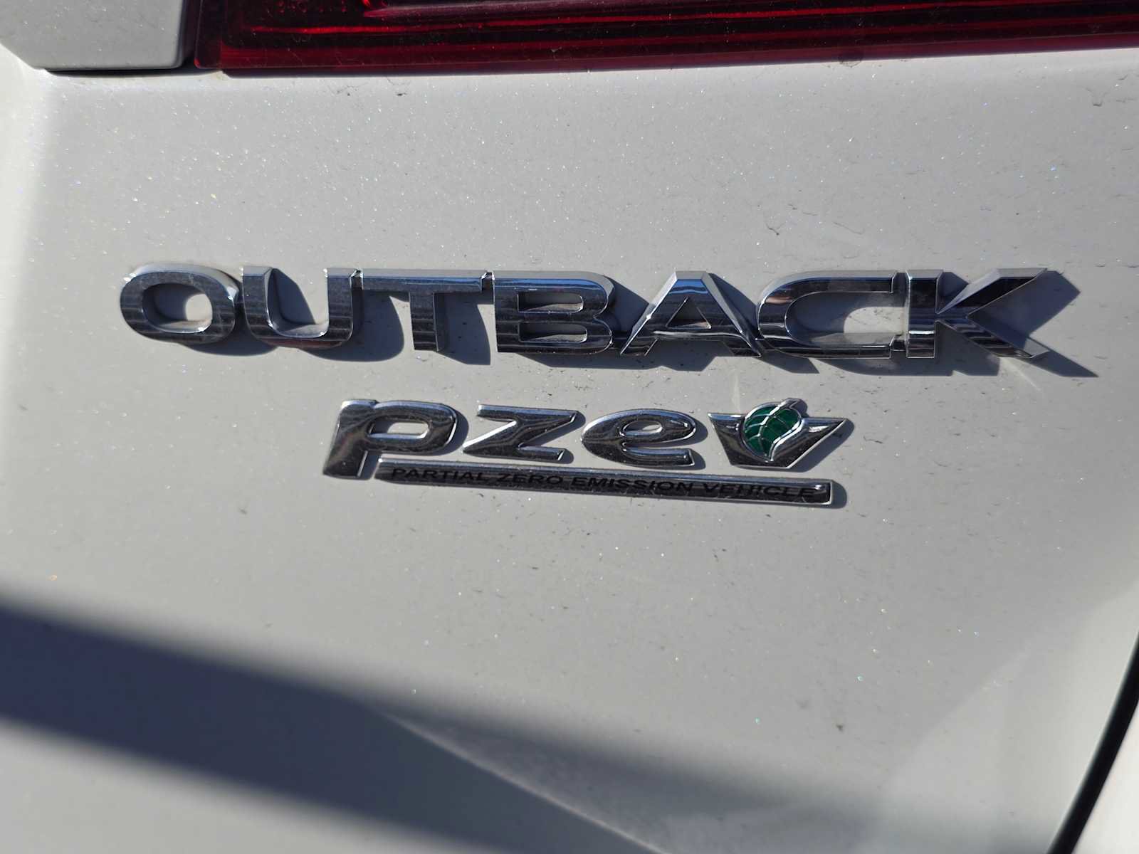 Used 2017 Subaru Outback 2.5i Limited AWD/4WD image 5