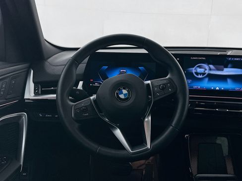Used 2025 BMW X2 xDrive28i image 18