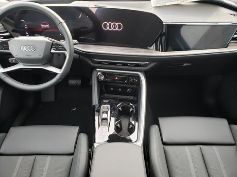 New 2025 Audi Q5 Prestige image 9