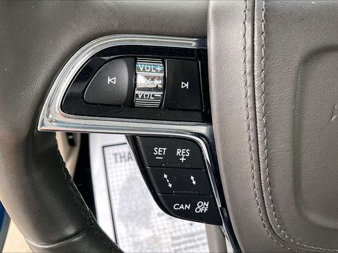 Used 2019 Lincoln Continental Reserve AWD/4WD image 11