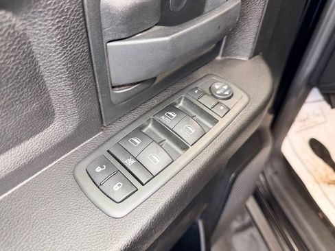 Used 2014 RAM 1500 Express w/ Black Ram 1500 Express Group AWD/4WD image 16