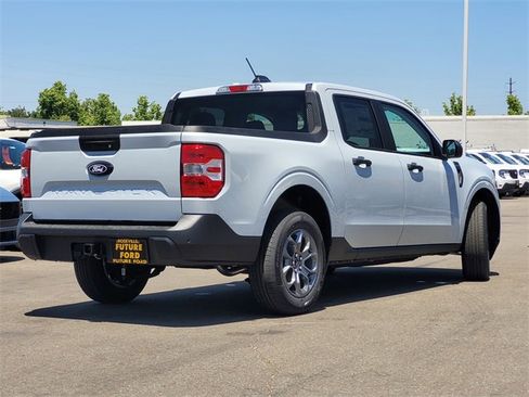 New 2025 Ford Maverick XLT w/ XLT Luxury Package image 4