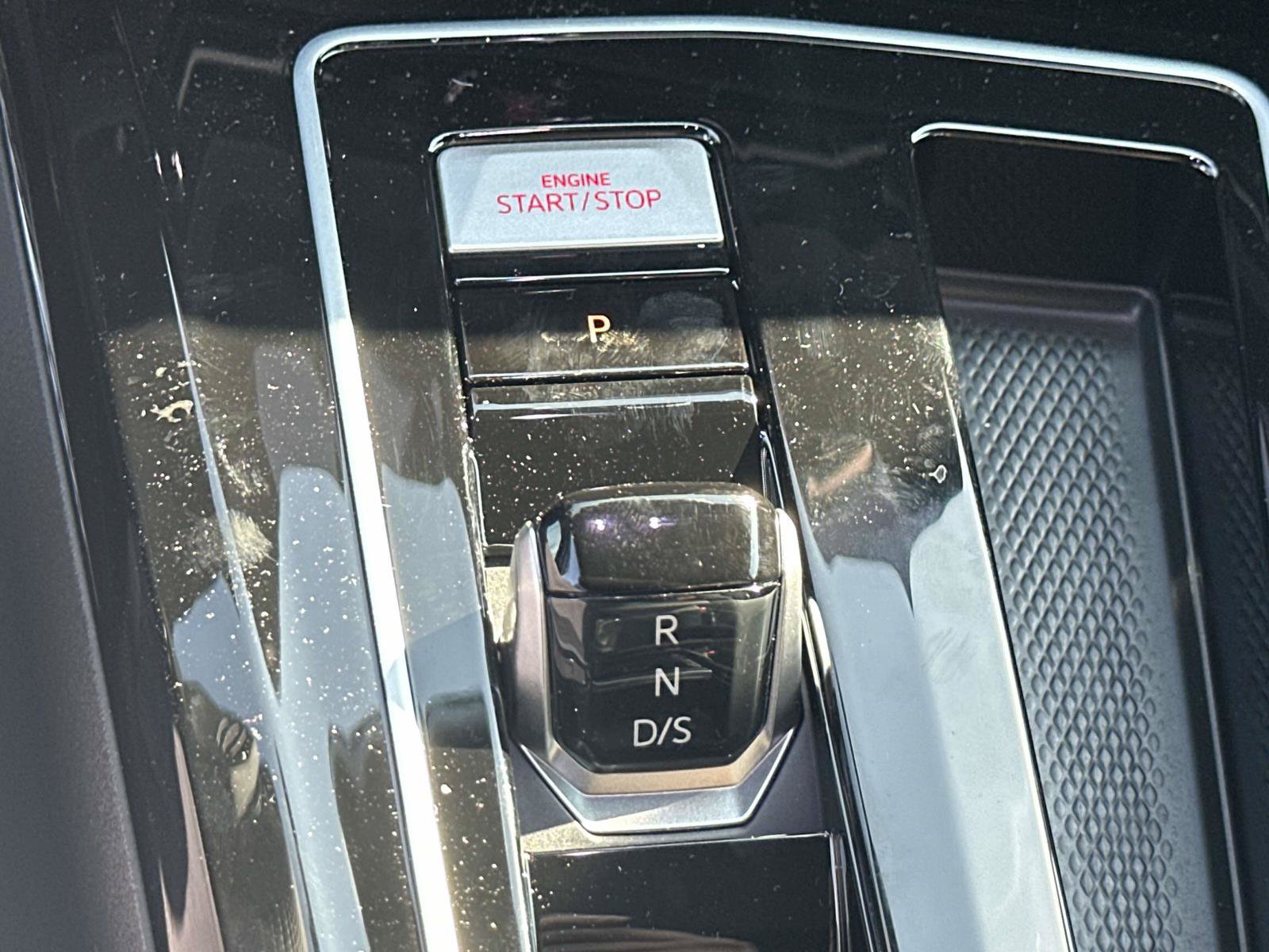 New 2026 Volkswagen GTI SE FWD image 16
