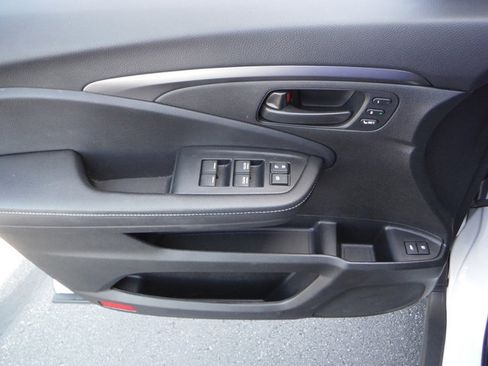 Used 2024 Honda Passport EX-L image 16